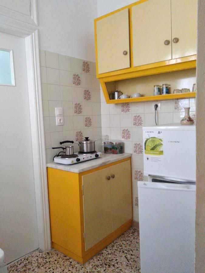 Finikas Rooms Agia Marina  Esterno foto