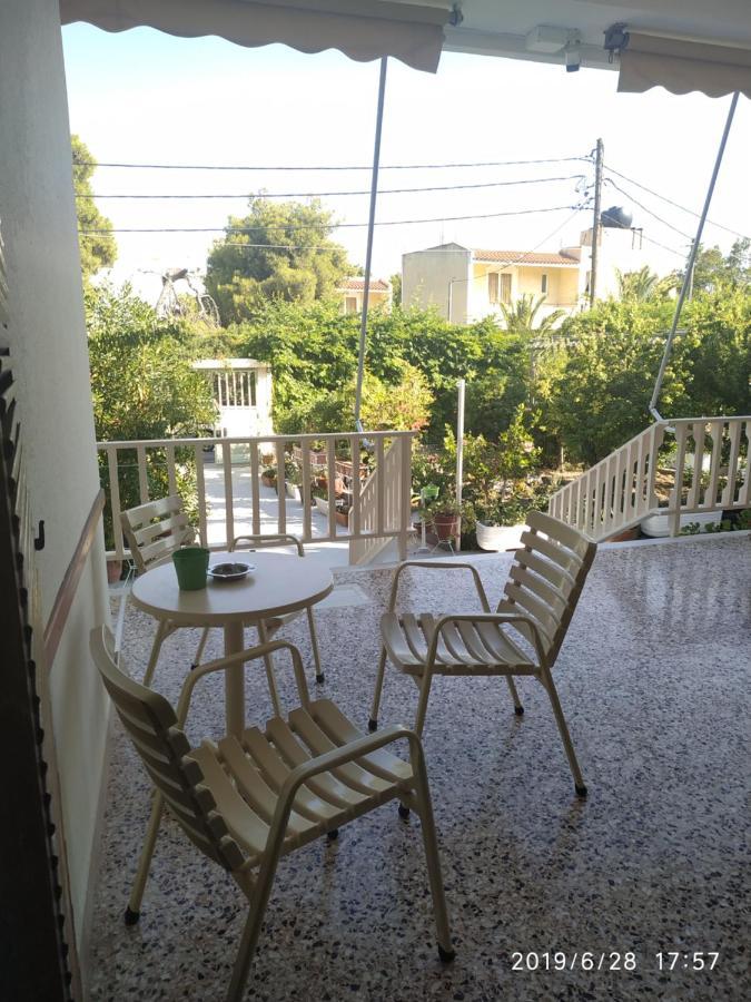 Finikas Rooms Agia Marina  Esterno foto