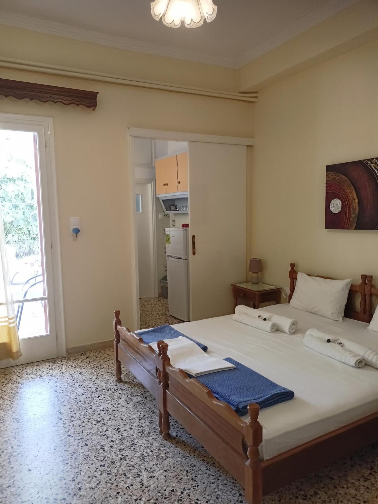 Finikas Rooms Agia Marina  Camera foto