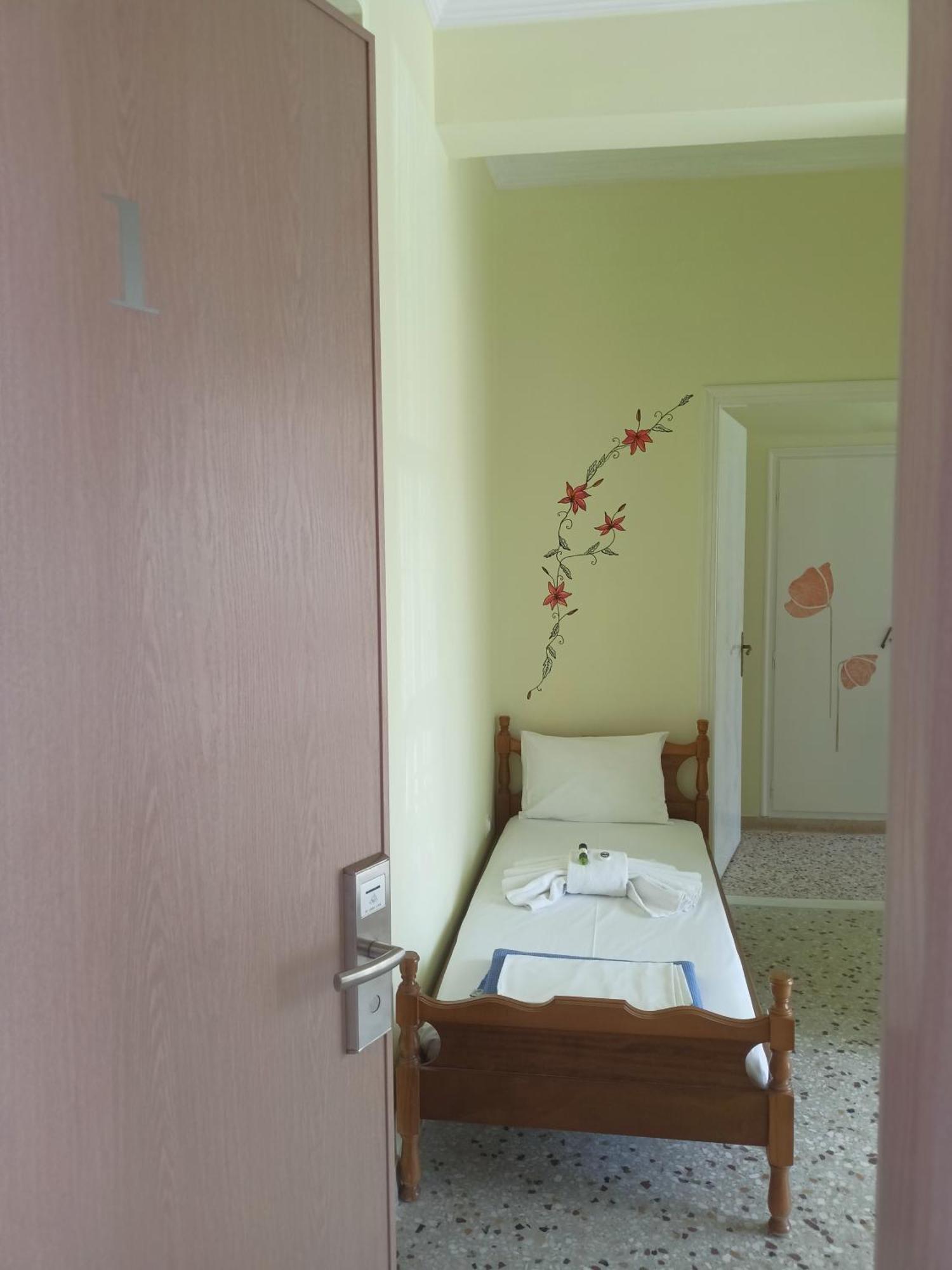 Finikas Rooms Agia Marina  Camera foto